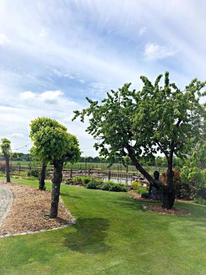 De Worfthoeve Bed & Breakfast Geel Bagian luar foto